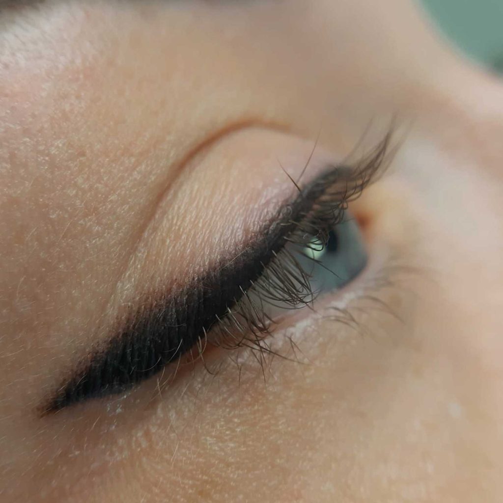 Permanent-Make-up Lidstrich Aeterna-Estetika
